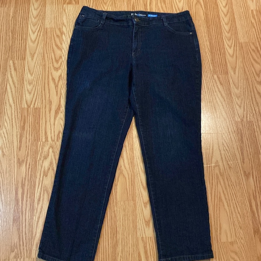 Style & CO slim leg jeans 16p